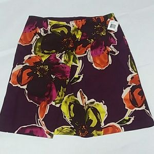 Nwt Trina Turk gorgeous skirt w/ pockets